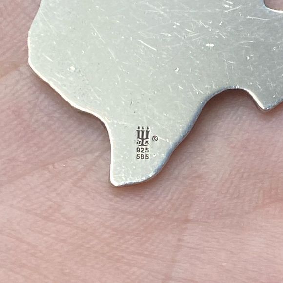 SOLD - Picture 4 of 4